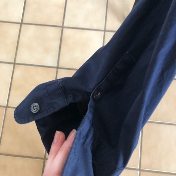 Button down - Picture 2 of 3